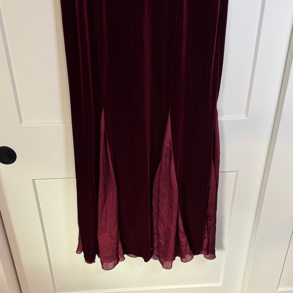 A. Byer Vintage Burgundy Velvet Sleeveless Dress with Handkerchief Hem - Picture 6 of 11